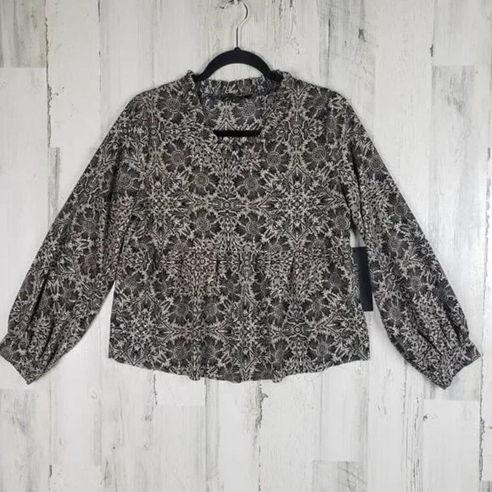 NWT Olivaceous Cream Black Floral Print Long Sleeve Peplum Top Womens Size Small